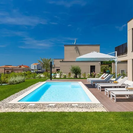 Villa Beautiful Rosalie With Sauna Near Porec